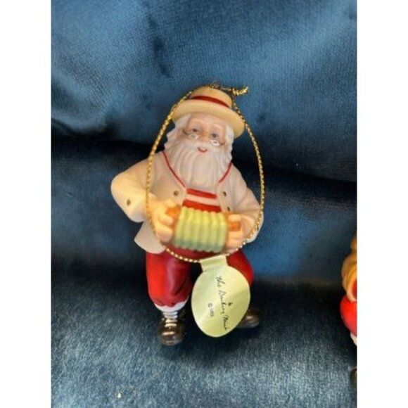 The Danbury Mint Christmas Decorations 2 Santa in ITALY figurines 3/4" - Picture 7 of 10
